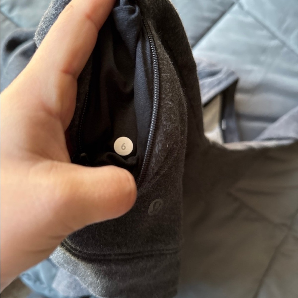 Lululemon &Go Endeavor sweater size 6 - Picture 4 of 6